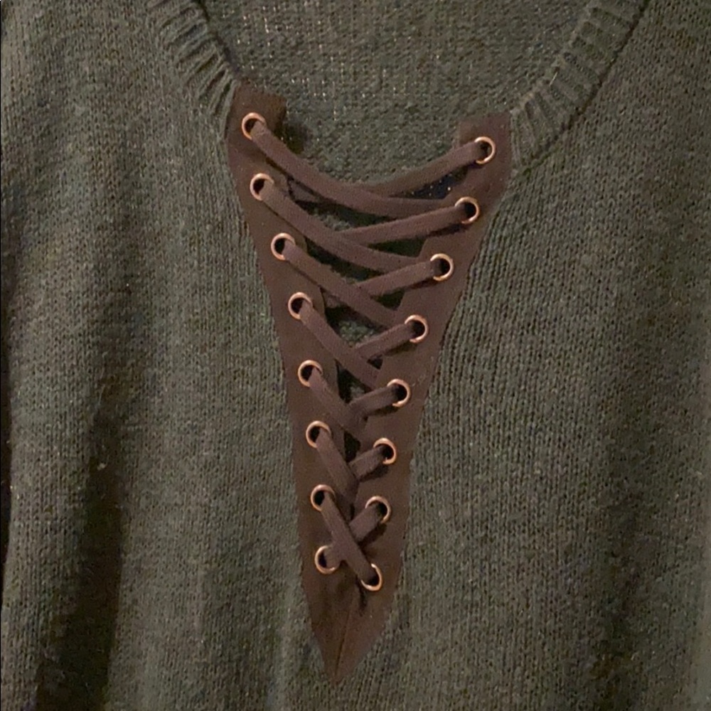 Express Sweater - Picture 4 of 5